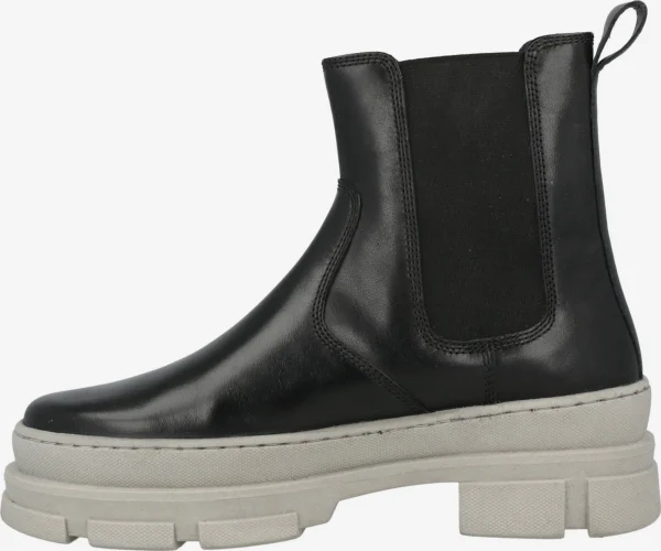 Karolina Kurkova Originals Chelsea Boots ‘Suki’ 4