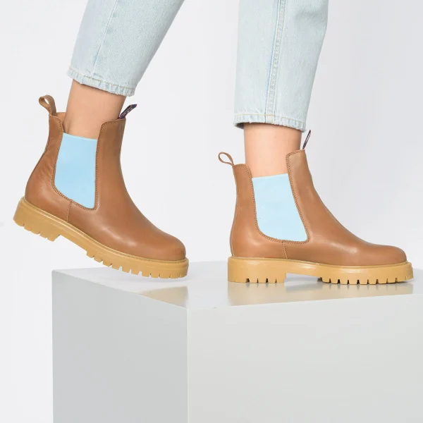 JOLANA & FENENA Chelsea Boots 8