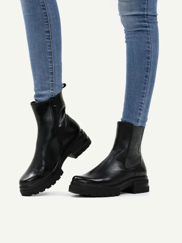 CAPRICE Chelsea Boots 7