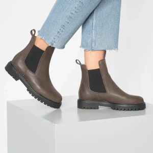 JOLANA & FENENA Chelsea Boots 21